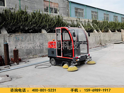 物業(yè)用駕駛式掃地車(chē)的日常保養(yǎng)青島掃地車(chē)駕駛式掃地車(chē)