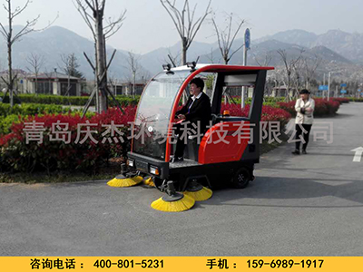 淺談駕駛式掃地機(jī)你不知道的細(xì)節(jié) 駕駛式掃地機(jī)被廣泛的應(yīng)用于環(huán)保清潔行業(yè)，工作效率高、效果好還青島掃地車(chē)青島駕駛式掃地車(chē)