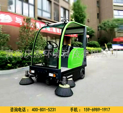 當(dāng)落葉遇到駕駛式掃地車(chē)，一切都已注定青島掃地車(chē)青島駕駛式掃地車(chē)