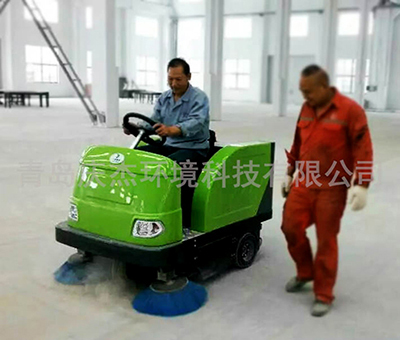 工廠掃地車(chē)價(jià)格怎么樣山東掃地車(chē)廠家