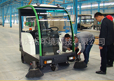 電動掃地車怎么用應按照廠家的指導使用