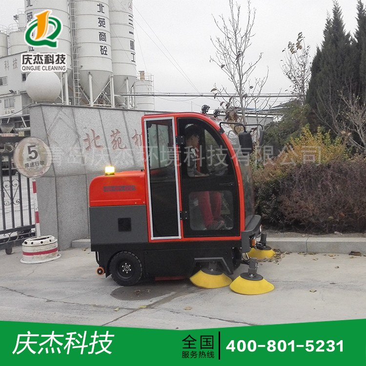 水泥企業(yè)可以使用什么樣的電動掃地車？