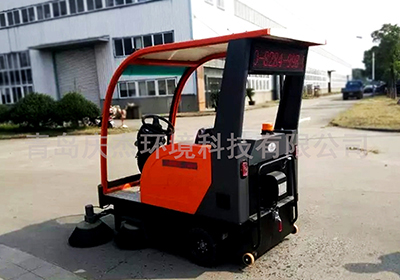 電動掃地車助力小區(qū)保潔開啟新模式
